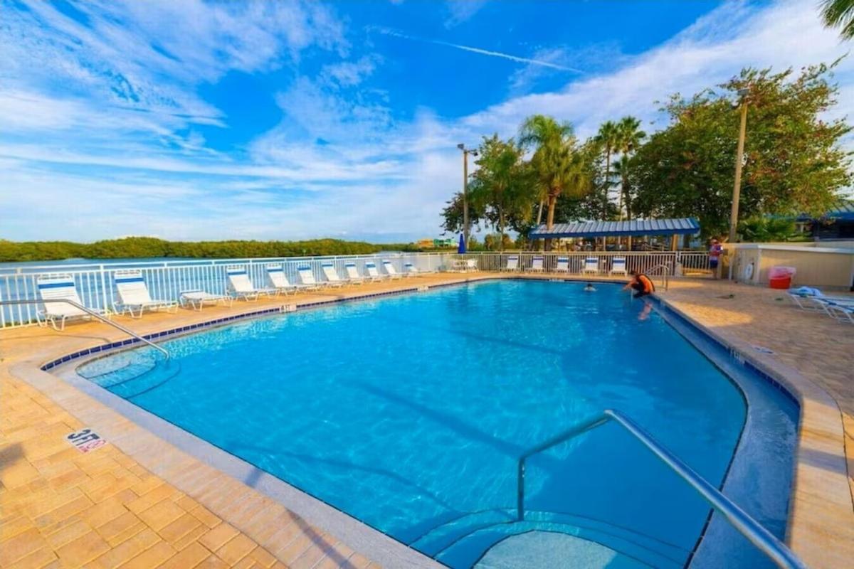 Beautiful New Luxury Townhome With Private Beach And Swimming Pools Ruskin Dış mekan fotoğraf